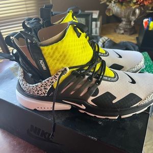 NIKE Air Presto Acronym